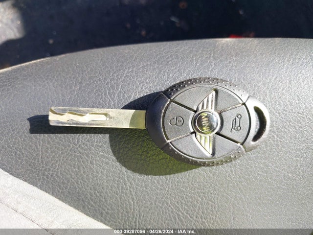 2006 MINI COOPER S WMWRE33536TJ38699 Photo 10