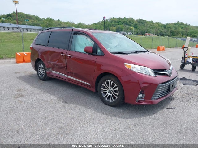 Toyota Sienna Xle 8 Passenger 2019 5TDYZ3DC7KS989557 main image