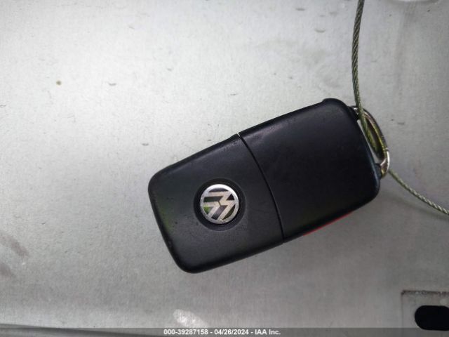 1VWBA7A30JC015506 Volkswagen Passat 2.0t Se