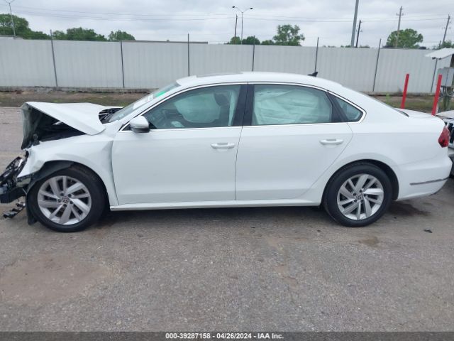 1VWBA7A30JC015506 Volkswagen Passat 2.0t Se