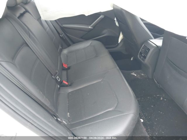 1VWBA7A30JC015506 Volkswagen Passat 2.0t Se