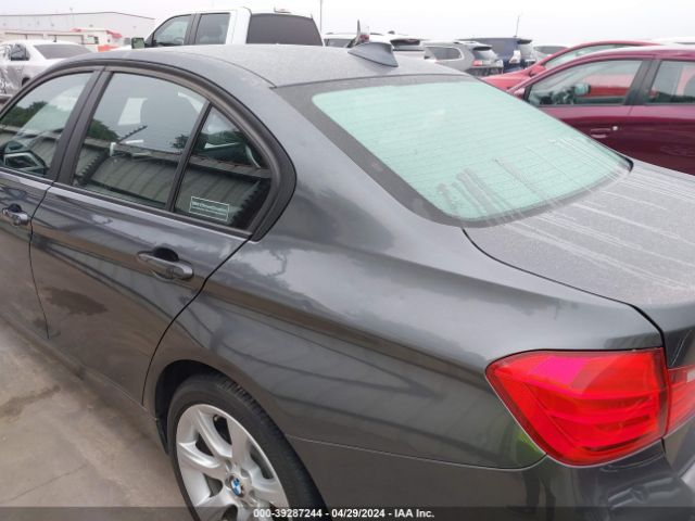 WBA3C3C5XEP661687 BMW 320i Xdrive