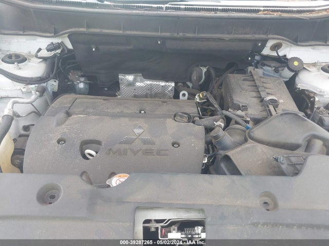 4A4AP3AU2FE037400 Mitsubishi Outlander Sport Es