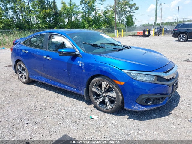2018 19XFC1F93JE002217 main image