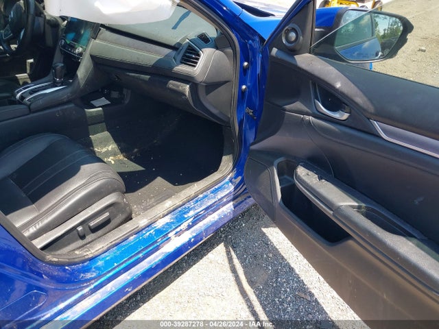 Honda Civic Touring 2018 19XFC1F93JE002217 Image 5