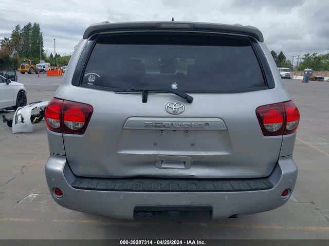 Toyota Sequoia Sr5 2018 5TDBY5G1XJS159720 Image 16