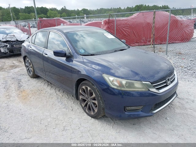 2015 1HGCR2F52FA094288 main image