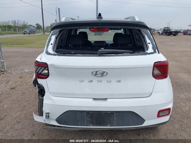 Hyundai Venue Limited 2022 KMHRC8A37NU201069 Image 16