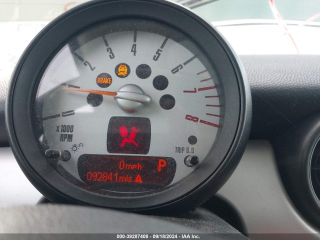 2011 MINI COOPER WMWSU3C53BT096047 Photo 6