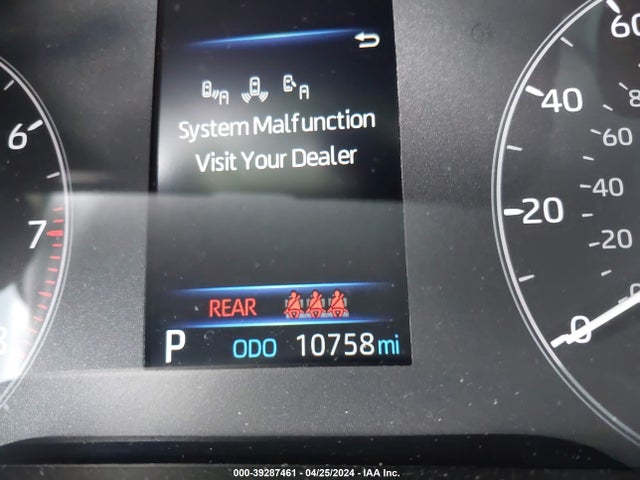 Toyota Corolla Cross Le 2023 7MUCAAAG2PV066221 Image 16