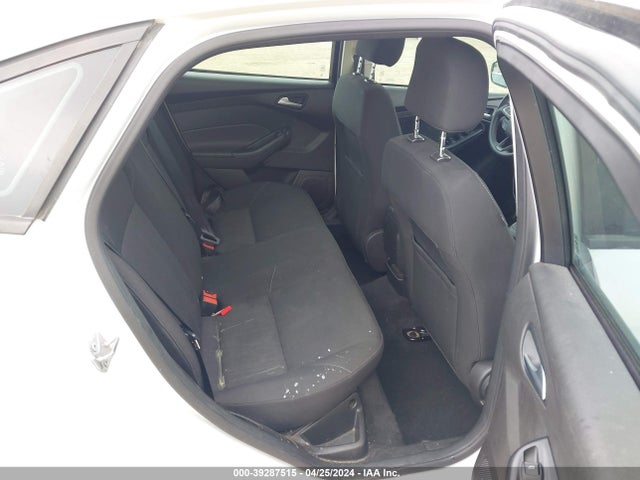 Ford FOCUS SE 2016 1FADP3F21GL387258 Image 8