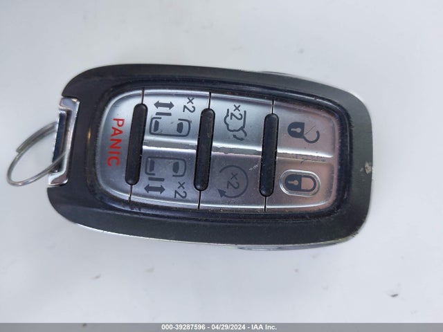2C4RC1DG6LR264426 Chrysler Voyager Lxi