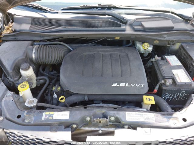 2C4RDGBG8JR221884 Dodge Grand Caravan Se Plus
