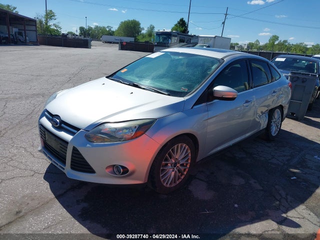 Ford Focus Titanium 2014 1FADP3J23EL390456 Image 2