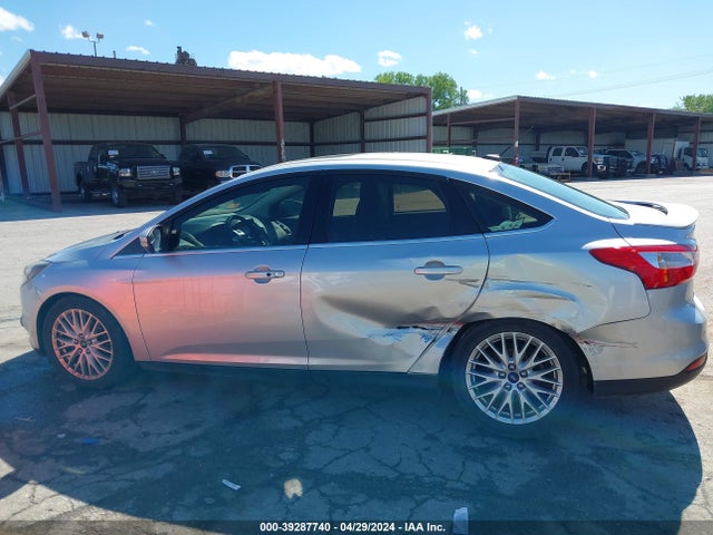 Ford Focus Titanium 2014 1FADP3J23EL390456 Image 6