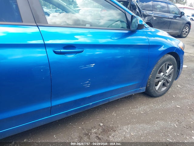 Hyundai ELANTRA SE 2017 5NPD84LF3HH135778 Image 6