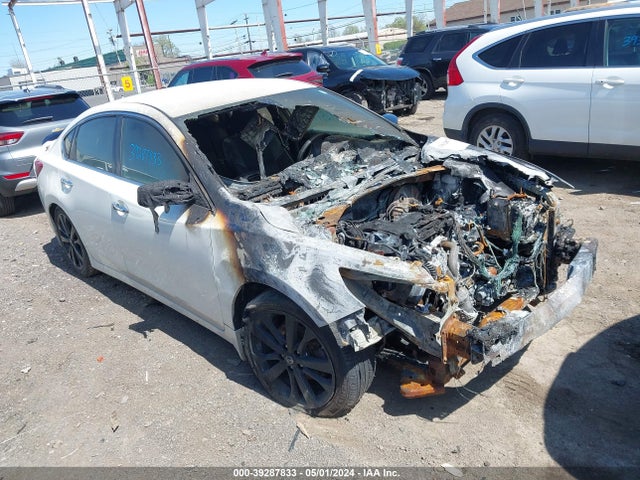 Nissan Altima 2.5 Sr 2017 1N4AL3AP9HC230029 Image 1