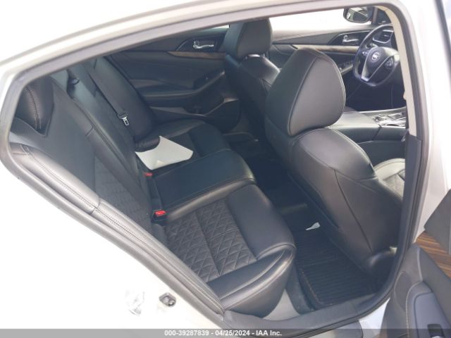 1N4AA6AP8HC384450 Nissan Maxima 3.5 Platinum