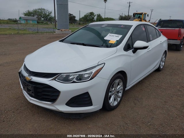 Chevrolet CRUZE LS 2019 1G1BC5SM5K7126399 Image 2