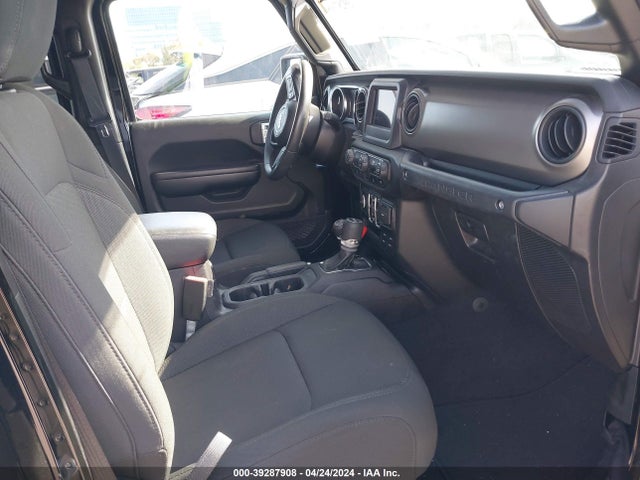1C4HJXDN5MW678745 Jeep Wrangler Unlimited Sport S 4x4