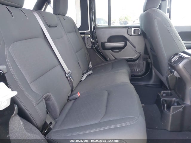 1C4HJXDN5MW678745 Jeep Wrangler Unlimited Sport S 4x4