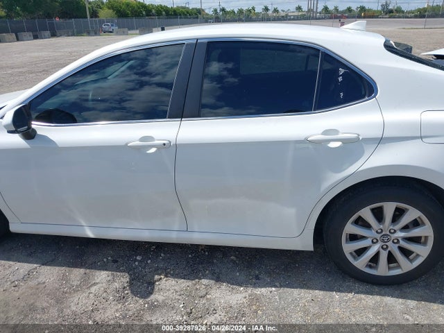 Toyota CAMRY LE 2020 4T1C11AK6LU863233 Image 13