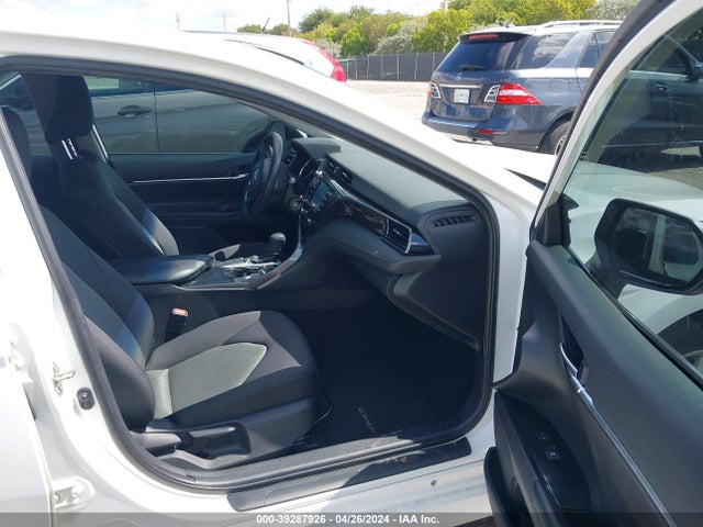 Toyota CAMRY LE 2020 4T1C11AK6LU863233 Image 5