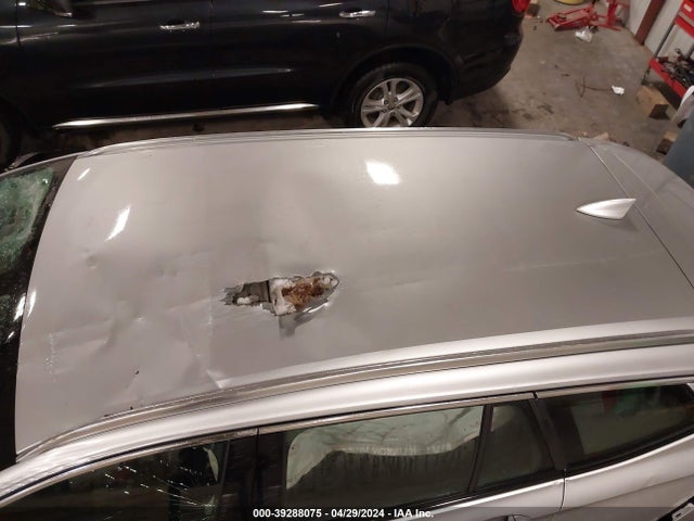 W04GU8SX0J1128689 Buick Regal Tourx Preferred
