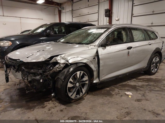 W04GU8SX0J1128689 Buick Regal Tourx Preferred