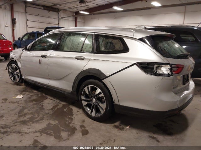 W04GU8SX0J1128689 Buick Regal Tourx Preferred