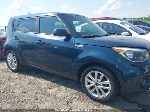 KIA SOUL + 2018 KNDJP3A58J7563964 Image 13
