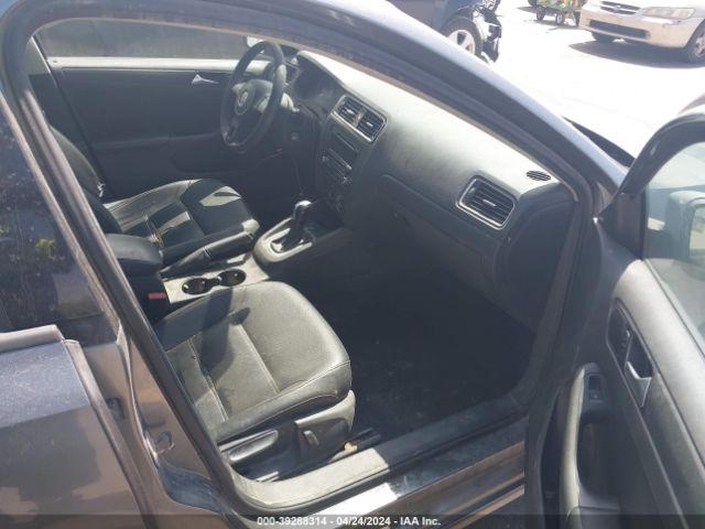 3VWD17AJ9EM241488 Volkswagen Jetta 1.8t Se