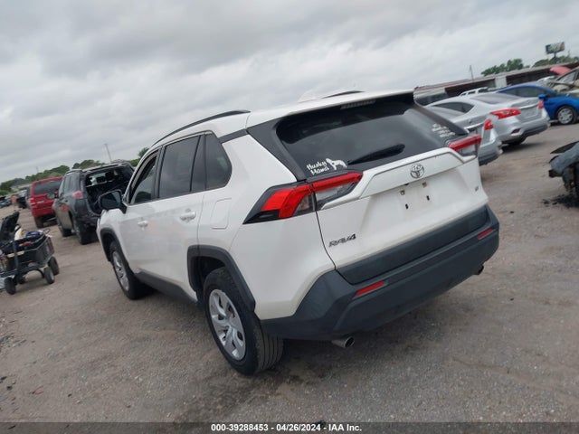 Toyota RAV4 LE 2019 JTMH1RFV0KD009073 Image 3
