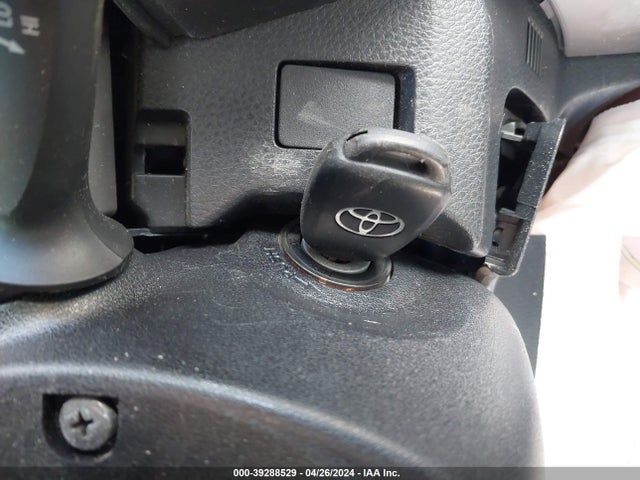 Toyota RAV4 LE 2017 JTMBFREV9HJ700590 Image 11
