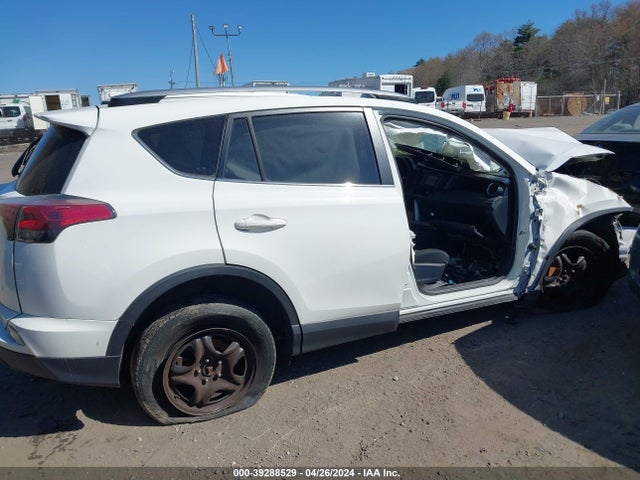 Toyota RAV4 LE 2017 JTMBFREV9HJ700590 Image 14