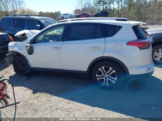 Toyota RAV4 LE 2017 JTMBFREV9HJ700590 Image 15