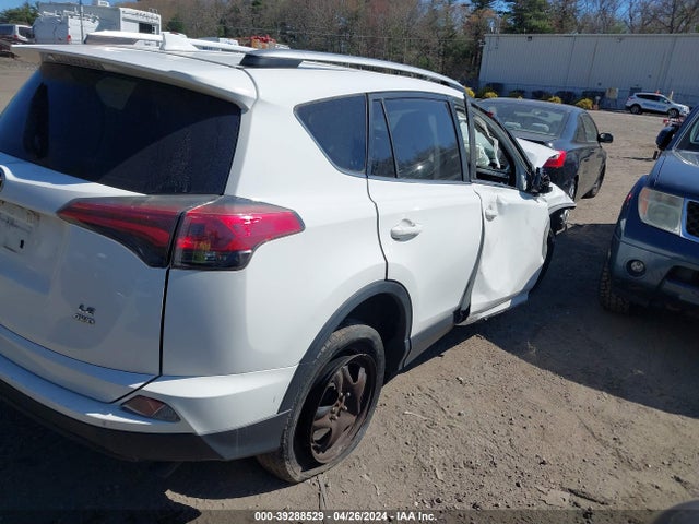 Toyota RAV4 LE 2017 JTMBFREV9HJ700590 Image 4