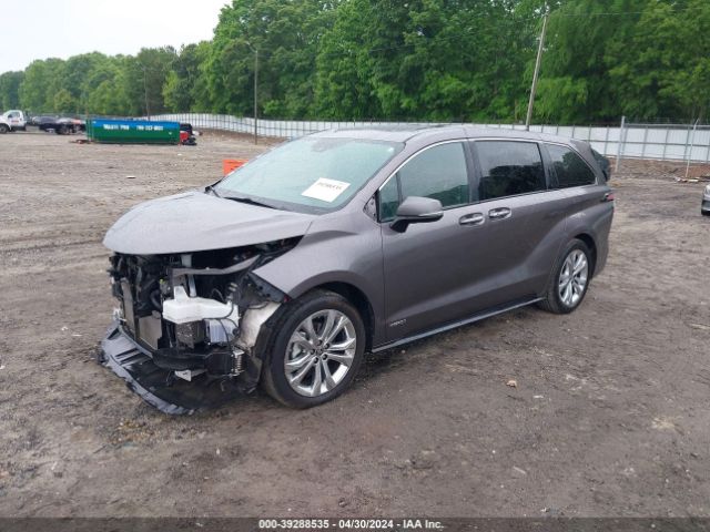 5TDERKEC8MS066051 Toyota Sienna Platinum