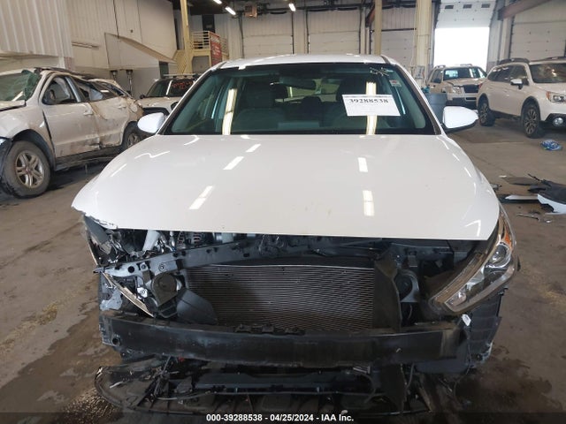 KMHH35LE0JU029275 Hyundai ELANTRA GT