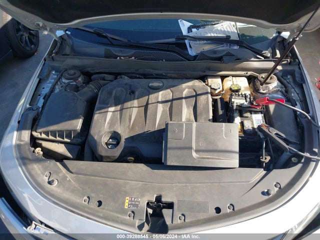 Chevrolet IMPALA 1LT 2018 1G1105S32JU146895 Image 10