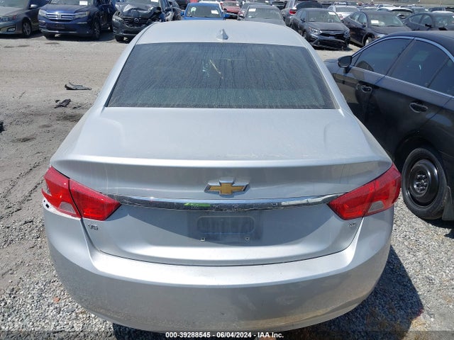 Chevrolet IMPALA 1LT 2018 1G1105S32JU146895 Image 17