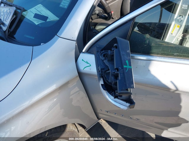 Chevrolet IMPALA 1LT 2018 1G1105S32JU146895 Image 22