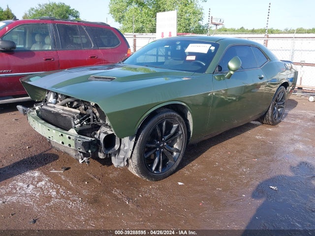 Dodge Challenger Sxt 2018 2C3CDZAG4JH204626 Image 2