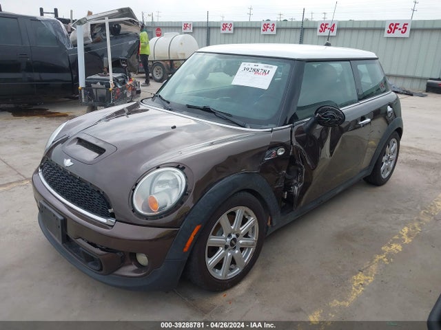 2011 MINI COOPER S WMWSV3C58BTY15807 Photo 1