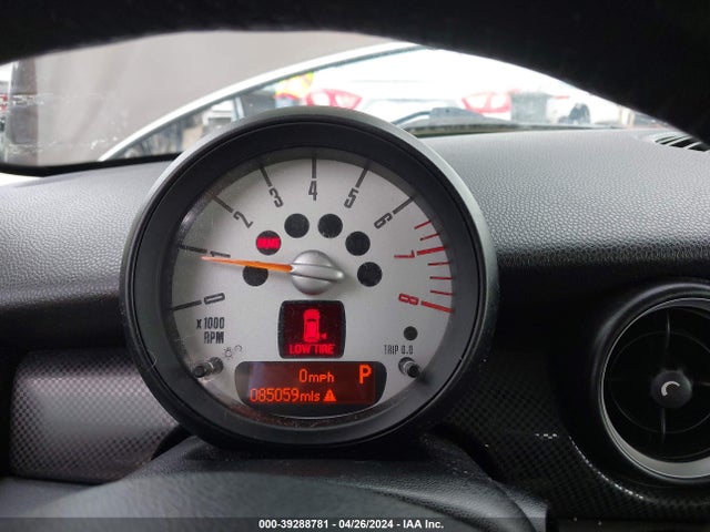 2011 MINI COOPER S WMWSV3C58BTY15807 Photo 6