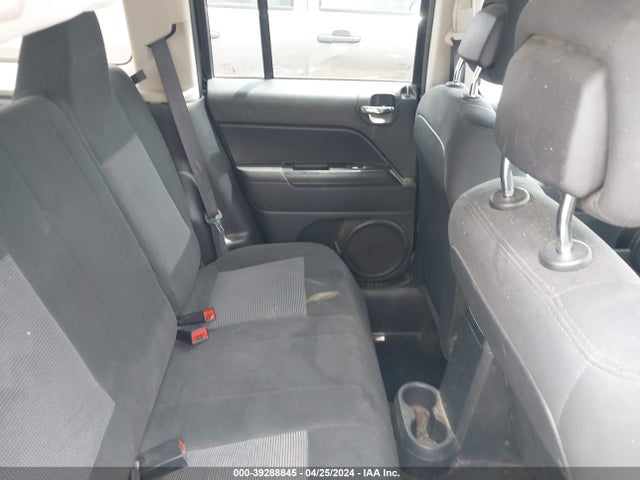 Jeep Patriot Latitude 2016 1C4NJPFA9GD813853 Image 8