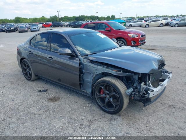 ZARFAECN6J7577271 Alfa Romeo Giulia Ti Sport Rwd