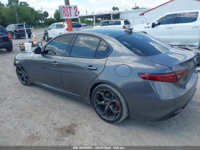 ZARFAECN6J7577271 Alfa Romeo Giulia Ti Sport Rwd