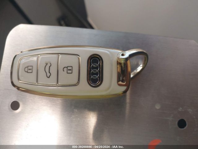 2022 AUDI E-TRON GT WAUFJBFW0N7007167 Photo 10