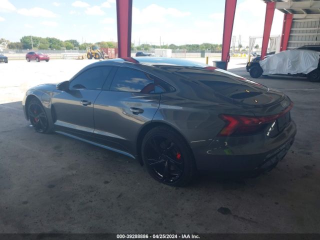 2022 AUDI E-TRON GT WAUFJBFW0N7007167 Photo 2